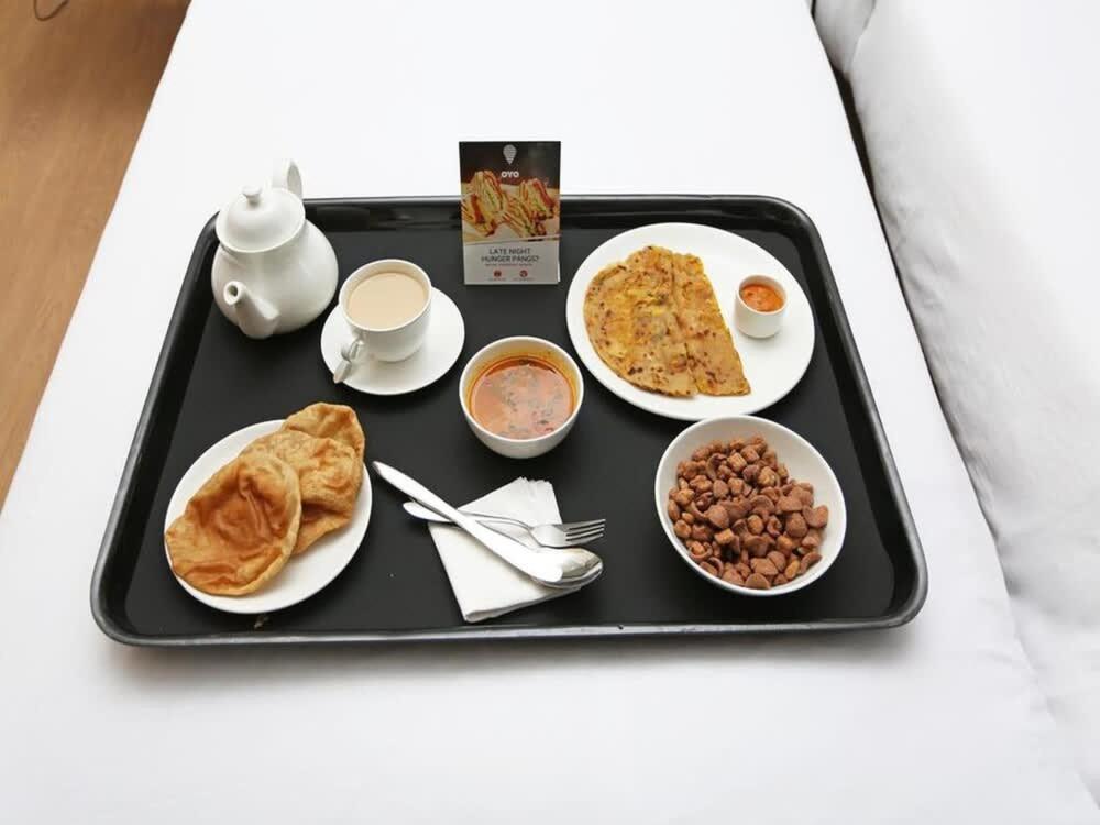 Hotel Royal Palace Jalandhar Buitenkant foto