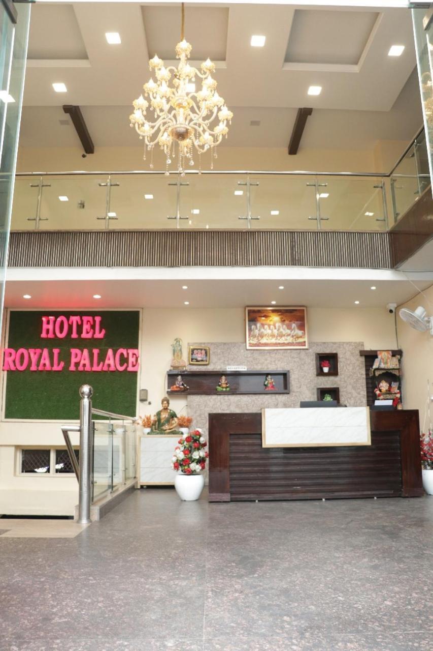 Hotel Royal Palace Jalandhar Buitenkant foto